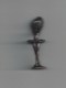 KINDER - FIGURINE  ANCIENNE EN METAL - DANSEUSE - Metalen Beeldjes