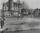 BRIVE EN 1916 - N° 18 - LE THEATRE ET LE CHATEAU D´ EAU AVEC PERSONNAGES - CPA VOYAGEE - Brive La Gaillarde