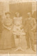 Cpa De Métier, Carte-photo Tirée Par Le Perruquier (coiffeur) De Villenave (d'Ornon, 33), En Famille Vers 1910 - Autres & Non Classés