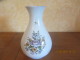 Trés Beau Vase Ballon En Moustier  Signé     -25cm  "motif Floral" - Moustiers (FRA)