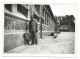 TRÈS RARE - Gardien Du Zoo De Vincennes Promenant Un Jeune Guépard - Début Années 40 - Photo 13x18 Argentique - Autres & Non Classés