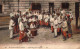 8090. CPA MILITARIA. SCENES MILITAIRES. EPLUCHAGE DES POMMES. - Caserme