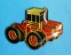 1 PIN'S  //  ** ENGIN ** MASSEY FERGUSON ** MASSEY 1805 à 8 ROUES ** - Transport