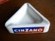 CENDRIER  -- CINZANO  Vermouth --    Triangulaire , Côté 14 Cm, Ht: 3,8cm, Céramique - Asbakken