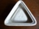 CENDRIER  -- CINZANO  Vermouth --    Triangulaire , Côté 14 Cm, Ht: 3,8cm, Céramique - Aschenbecher
