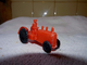 ANCIEN TRACTEUR EN PLASTIQUE ROUGE 6.8 X 2.8 Cm - Other & Unclassified