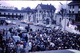 Photo Diapo Diapositive Slide Carnaval Chalon Sur Saône 1961 Char Reines Voitures Simca Chambord Panhard VOIR ZOOM - Diapositives