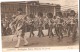 CPA-  ENGLAND -LONDON - Buckingham Palace - Changing The Guard - 1935 . - Buckingham Palace