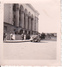 Foto Stalino - Donezk - Operhaus - Besucher KFZ -  2. WK - 5*5cm (27281) - Orte