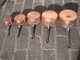 UNE SERIE DE 5 CASSEROLES  ETAMEES EN CUIVRE - Coppers