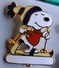 BADGES- SNOPPY SUR DES SKIS - BONNET - SPORTS D'HIVER - Personnes Célèbres