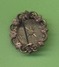 ANCIENNE BROCHE EN POMPONNE -  Diametre 22mm -  6 Scans - Brooches