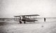 Delcampe - France? Avion Au Sol Sur La Plage Et En Vol Aviation Ancienne Photo 1920's - Aviation