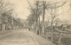 PAGNY SUR MOSELLE - L'avenue De Metz, La Gare.ligne Du Chemin De Fer. - Gares - Avec Trains