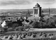 29-LOCRONAN-L'EGLISE ET  LA CHAPELLE DU PENITY DOMINANT LE BOURG DE LA CITE DES TISSERANDS - Locronan