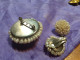 Delcampe - BROCHE + CEINTURE + BOUCLES D' OREILLES VINTAGE PERLES NACRE - Other & Unclassified