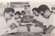 SAUDI ARABIA---secondary School Students Reading At A Library--munistry Of Information--carte Photo--voir 2 Scans - Arabie Saoudite