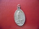 Ancien Pendentif Religieux :  Basilique Et Règne De FATIMA (PORTUGAL) Apparition De 1917 - 28 Mm X 16 Mm - Religión & Esoterismo