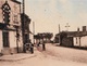 CPA 44 MACHECOUL - La CROIX-VERTE (& Café De La Croix-Verte à Gauche) ° Coll. Robard - Machecoul