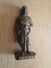 Figurine KINDER MONOBLOC METAL /  GUERRIER HUN 1 K95 N 107 - Metal Figurines