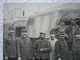 CARTE POSTALE PHOTO DANS GROUPE DE CONDUCTEURS FRANÇAIS DE CAMION GUERRE DE 14/18 - Guerre 1914-18