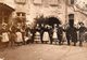 2 Grandes Photos Originales Culture Bretonne Quasi Simultanées, Costumes Traditionnels, Coiffes Robes & Habits De Fête. - Anonymous Persons