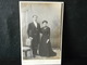 PHOTO D UN COUPLE PHOTOGRAPHE VOINOT A PARIS 16 X 10.5 CM - Personnes Anonymes