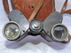 Delcampe - BONNES JUMELLES OFFICIER 14-18 Par HUET  PARIS + ETUI CUIR - M.G. =  MINISTERE DE LA GUERRE - Optics