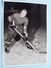 Delcampe - IJSHOCKEY ( O.a. Antwerp Ice Hockey Club - BRABO Kendall Oil - ) Verzameling Foto's + Docu Anno 1940-50 ( HOCKEY ) ! - Sports