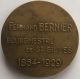 Médaille Bronze. Fernand Bernier. Bourgmestre De St. Gilles 1864-1929.  E. Canneel. Diam. 55mm - 68 Gr. - Professionnels / De Société