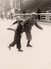 Photo Originale Hiver & Glace - Patinage Sur Lac Gelé En Roumanie - Patinoire Et Patins à Glace Pour Figures En 1940 - Anonymous Persons