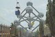 Bruxelles Expo 58 - L'Atomium, à Gauche Le Pavillon D'Egicarte. - Weltausstellungen