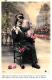 [DC11041] CPA - COPPIA CON ROSE FIORI - Viaggiata - Old Postcard - Coppie