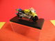 MOTO 1/24 > Honda NSR 500 Sous Vitrine > Valentino Rossi 2001 - Motos