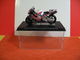 MOTO 1/24 > Honda VTR 1000 Colin Edwards Laguna Séca 2002 (sous Vitrine) - Motorräder