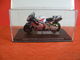 MOTO 1/24 > Honda VTR 1000 Colin Edwards Laguna Séca 2002 (sous Vitrine) - Motos