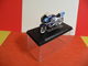 MOTO 1/24 > Suzuki GSX R - J.M Bayle - S. Gimbert - N. Dussauge (sous Vitrine) - Moto