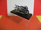 MOTO 1/24 > Suzuki GSX R - J.M Bayle - S. Gimbert - N. Dussauge (sous Vitrine) - Motorräder