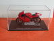 MOTO 1/24 > Yamaha YZR M1 Max Biaggi 2002 (sous Vitrine) - Motorcycles