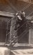 USA 2 Femmes Amies Prenant La Pose Escalier 5 Anciennes Photos Amateur 1920 - Other & Unclassified