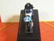 MOTO 1/24 > Suzuki GSX R. J.M Bayle - S Gimbert - N Dussauge (sous Vitrine) - Motos