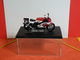 MOTO 1/24 > Yamaha YZF R7 (sous Vitrine) - Motos