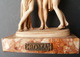 Statue / Statuette LES 3 GRACES Sur Plaque De Marbre Estampillée ROMA - Autres & Non Classés