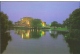 THE ROYAL SHAKESPEARE THEATRE AT NIGHT, STRATFORD, WARWICKSHIRE, ENGLAND. UNUSED POSTCARD G6 - Stratford Upon Avon