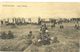 HEYST SUR MER SCENE ENFANTINE SUR LA PLAGE DERRIERE LES CABINES EN BOIS VERS 1910 - Heist