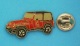 1 PIN'S  //   ** JEEP WRANGLER ** 18 ** SAPEURS POMPIERS ** - Pompieri