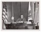 General Edward Sirois Assis A Son Bureau Yankee Division Ancienne Photo Annees 1950 - War, Military