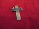 Croix Broche à épingle /métal Estampé /   Fin XIXéme Siécle       CAN740 - Godsdienst & Esoterisme