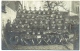 Foto/Carte Photo. Militaria. Groupe De Soldats. 2ème Régiment...Voir Pancarte.   A Situer - Guerra, Militares