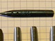 Delcampe - Lot De 37 Plumes Divers Modèles  Dans Une Petite Boite Metallique Warmor - Pens